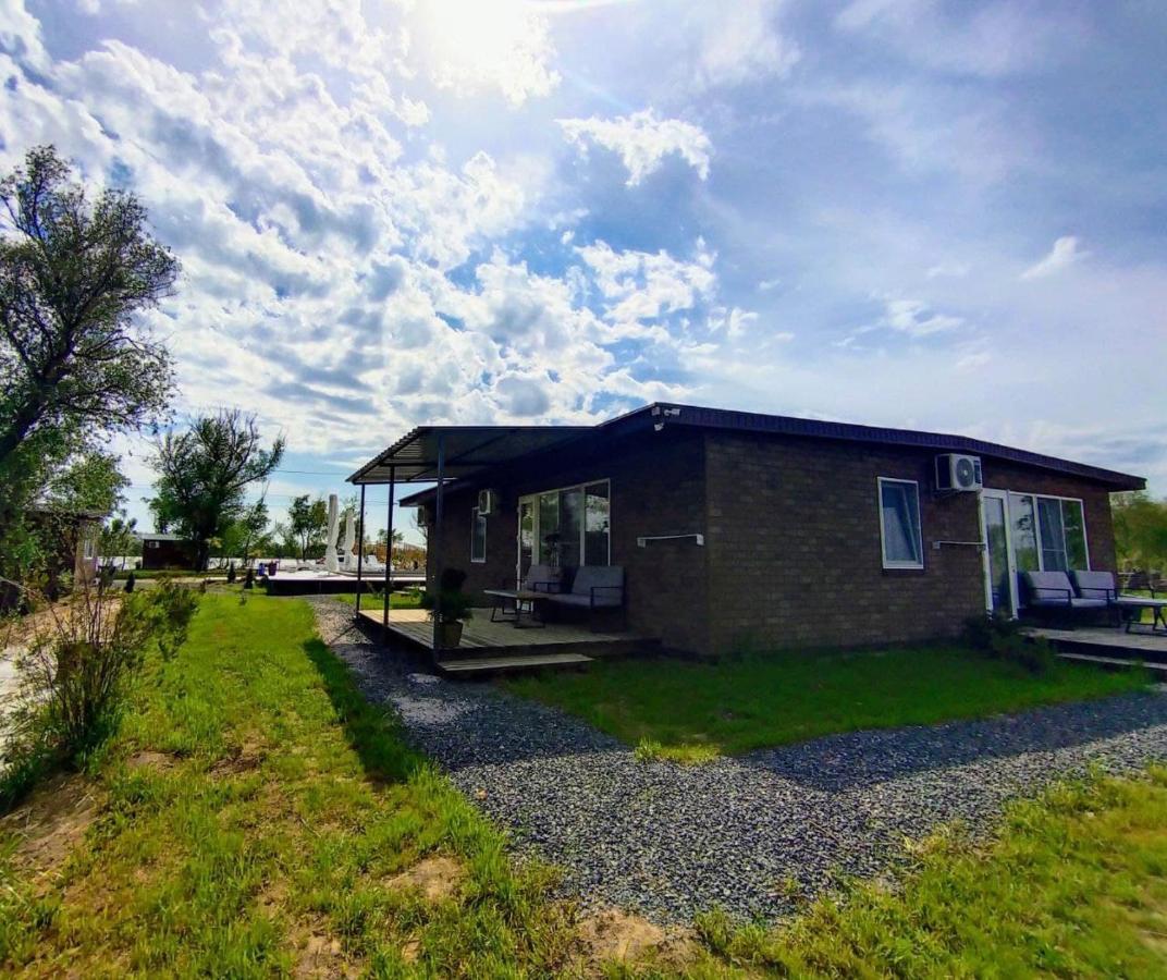 Kambodzha Na Dynae Villa Vylkove Exteriör bild